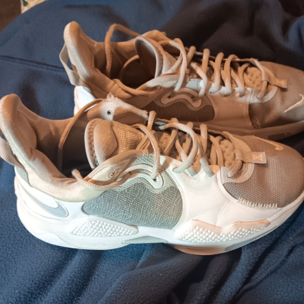 Paul George 5 Men’s Basketball Shoes Grey Wolf